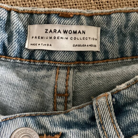 Zara Woman Premium Denim Distressed Jeans Mid-Rise Size 4 Light Wash Cotton - Picture 2 of 10
